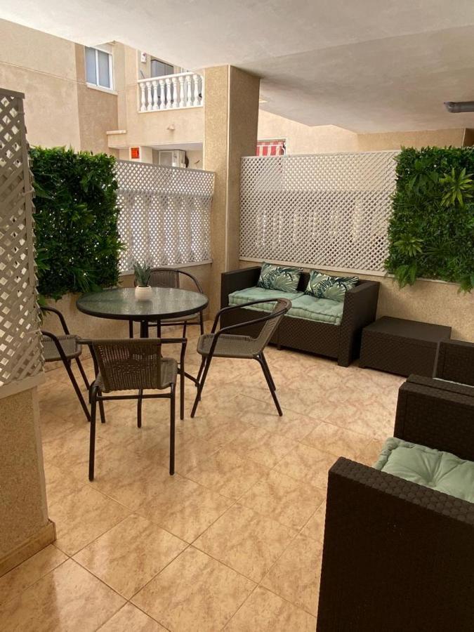 Комфортабельные Апартаменты С Большой Террасой Torrevieja Eksteriør bilde