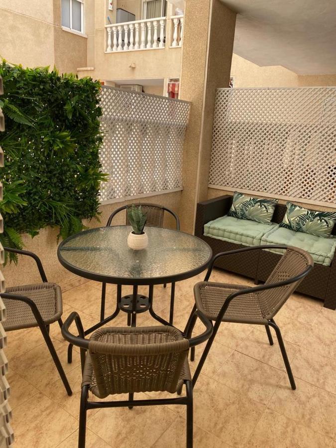 Комфортабельные Апартаменты С Большой Террасой Torrevieja Eksteriør bilde
